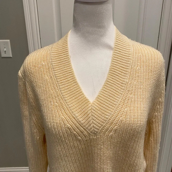 Athleta Shasta V-Neck Sweater cream yellow 16270 - Picture 6 of 14